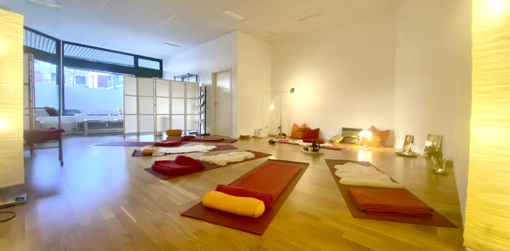 Zur regulären Kursteilnahme oder Anmietung für Veranstaltungen - Raum im Kundalini Yoga Zentrum München