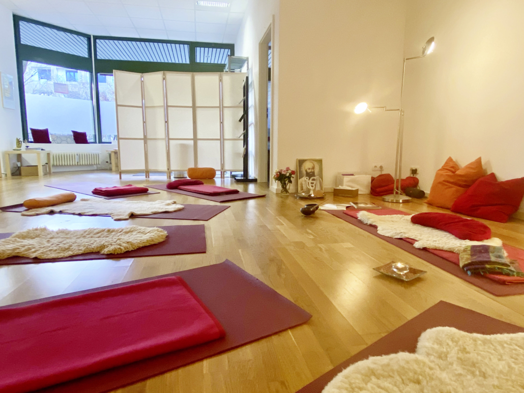 Raum im Kundalini Yoga Zentrum München